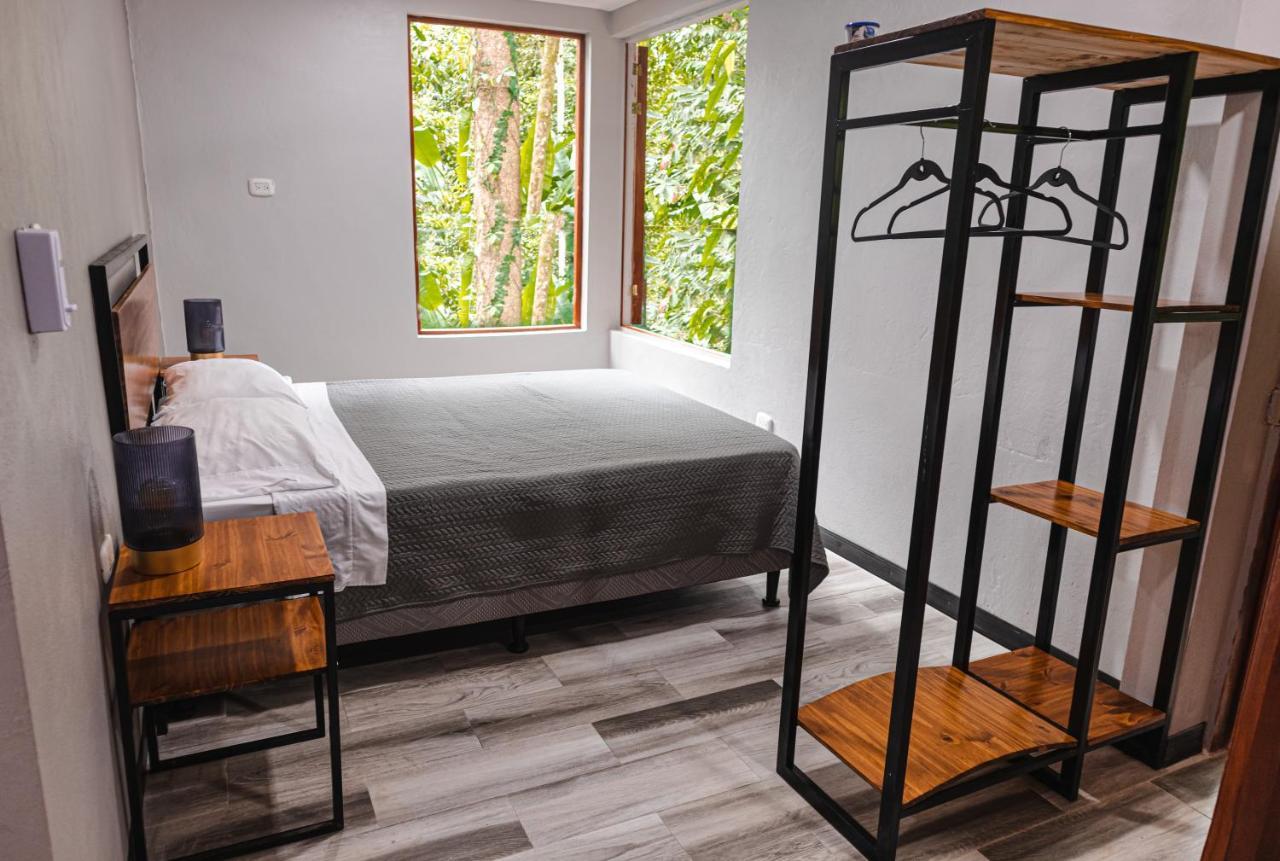 Hotel Boutique The Green Jungle House Puerto Viejo de Talamanca Exteriör bild